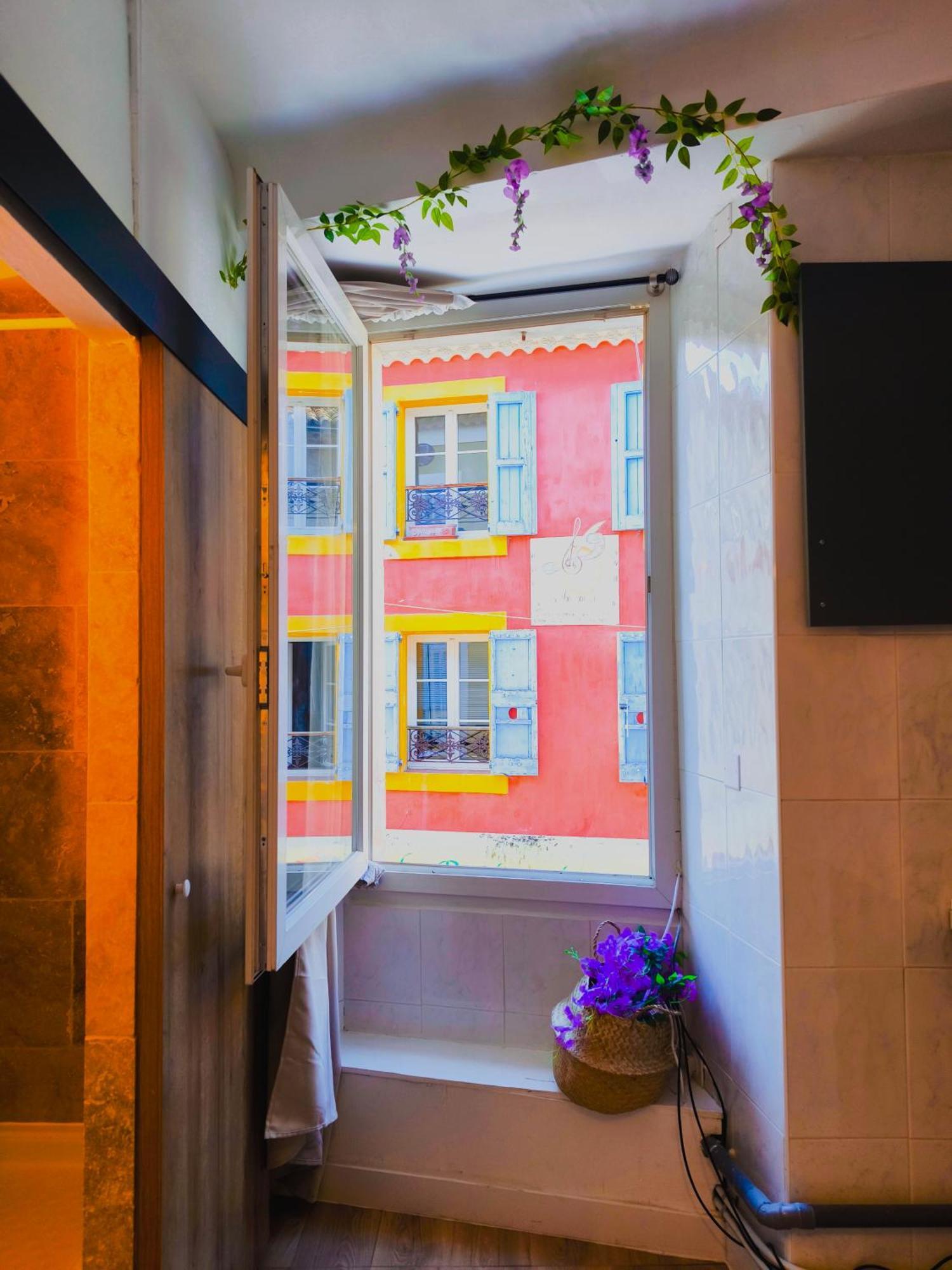 Le King & Suites Etoilees Gréoux-les-Bains Exteriér fotografie
